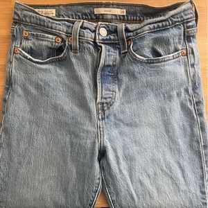 LEVI’S Wedgie Fit Jeans